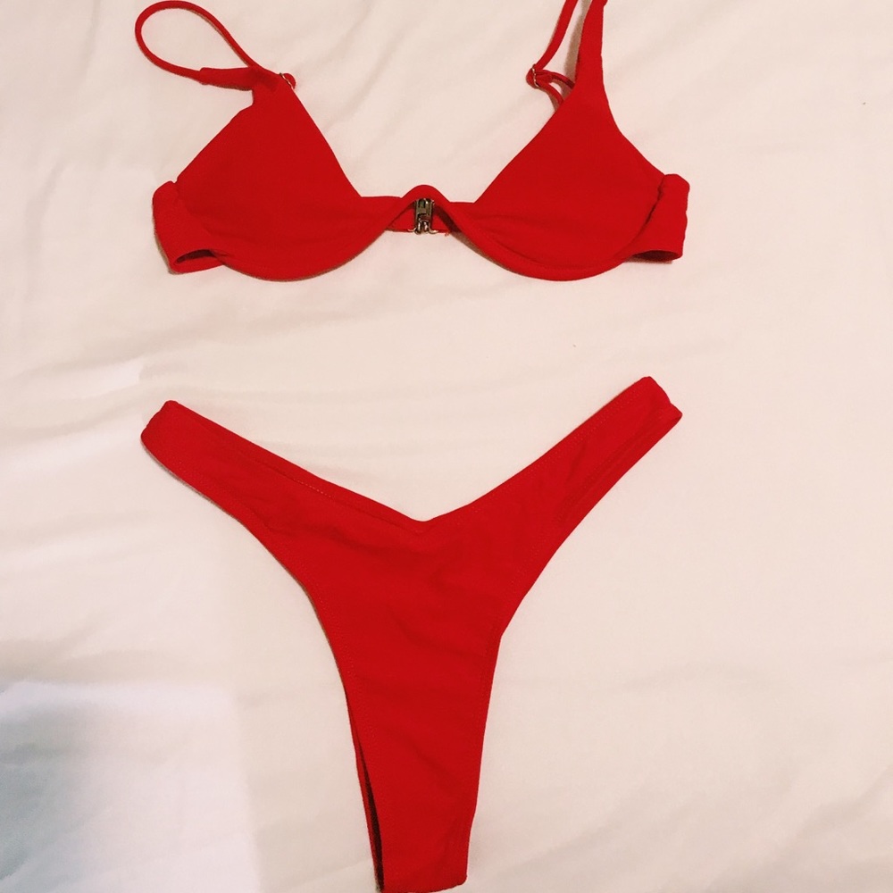 Red underwire bikini!!⚡️